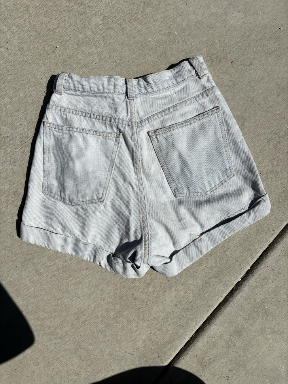 Shorts - Picture 3 of 4